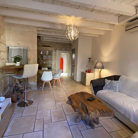 Bienvenue Au 6 - Calme Et Charme De La Pierre. Villa Fourques  Luaran gambar