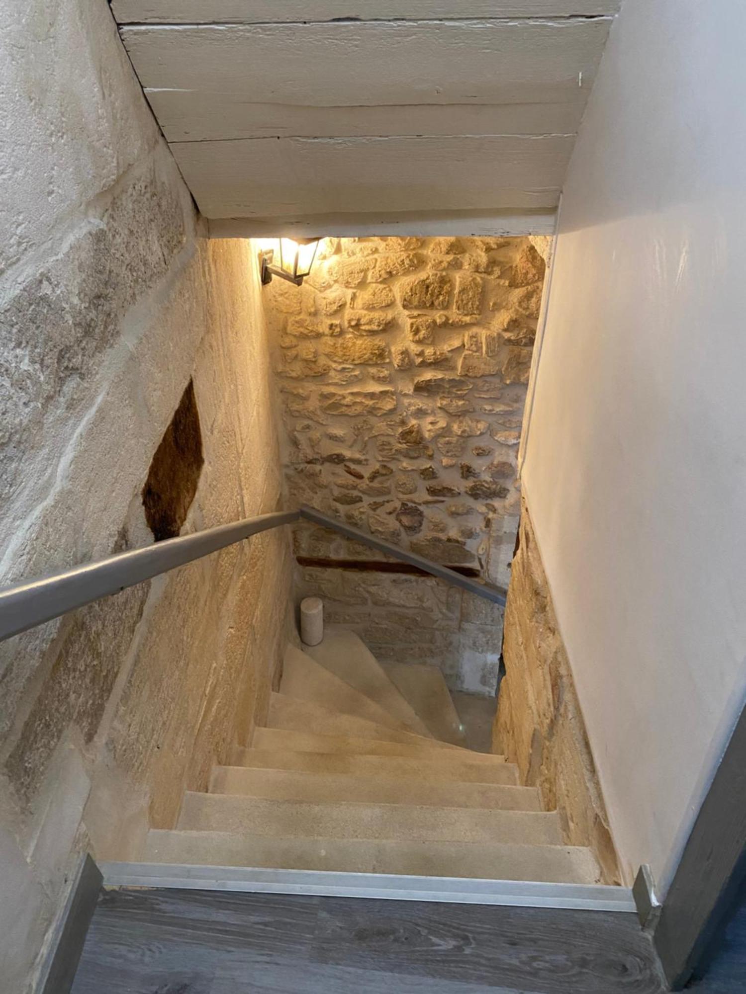 Bienvenue Au 6 - Calme Et Charme De La Pierre. Villa Fourques  Luaran gambar