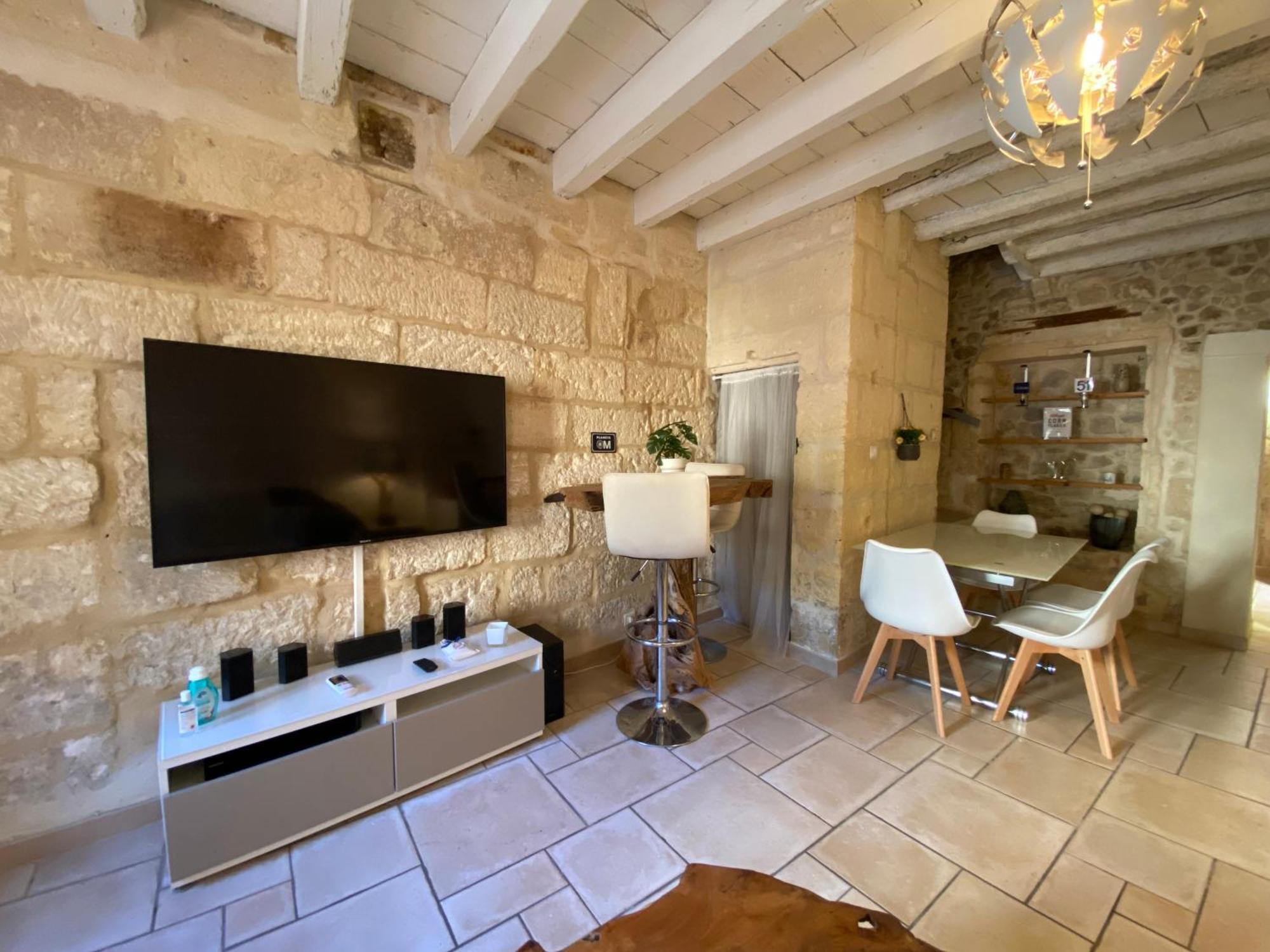 Bienvenue Au 6 - Calme Et Charme De La Pierre. Villa Fourques  Luaran gambar